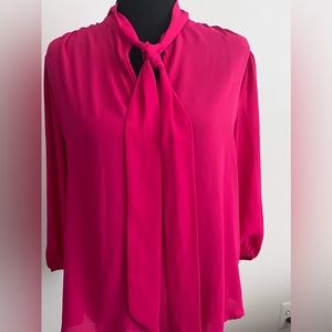 Womans Silk Blouse Size M. V neck with tie Magenta Light weight